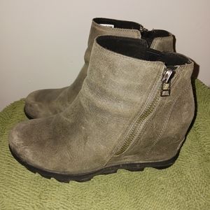 Sorel Wedge Booties Size 9